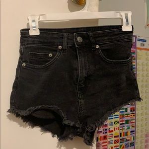 Distressed black demin jean shorts